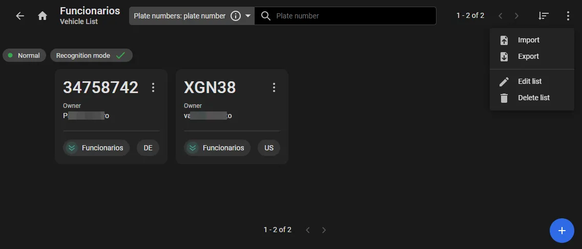 Funcionarios vehicle list page showing vehicle cards and a three-dot menu with Import, Export, Edit list, and Delete list options